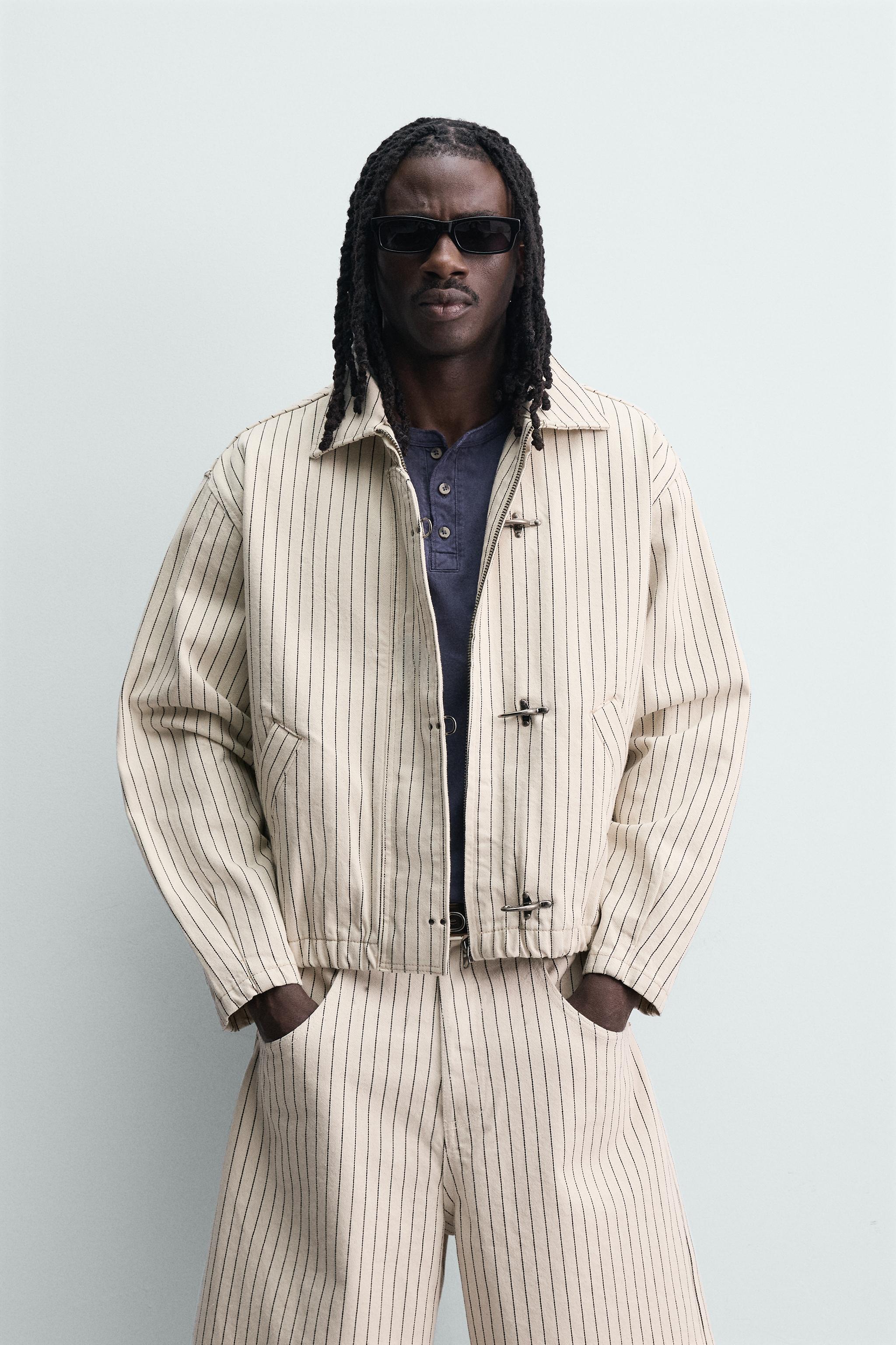 BLOUSON COURT RAYÉ À BRANDEBOURGS